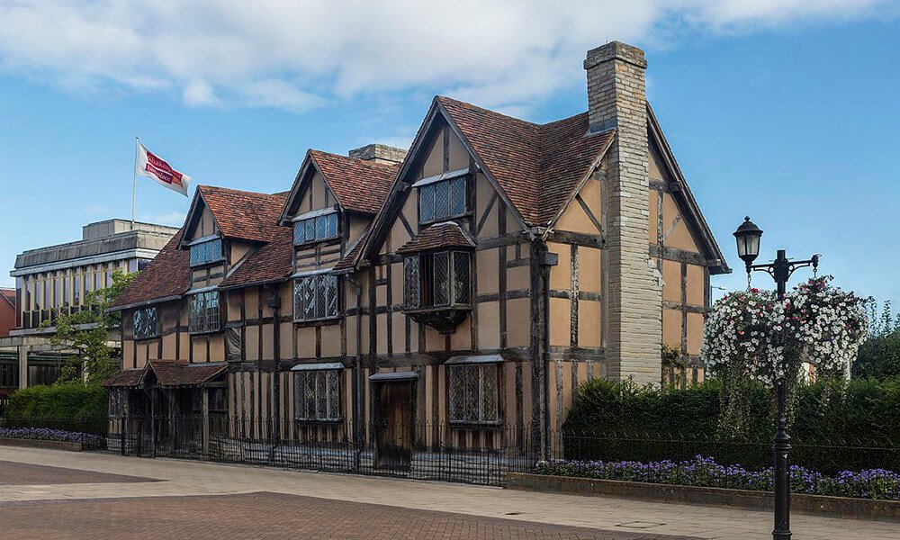 Shakespeare-Hometown-Stratford-